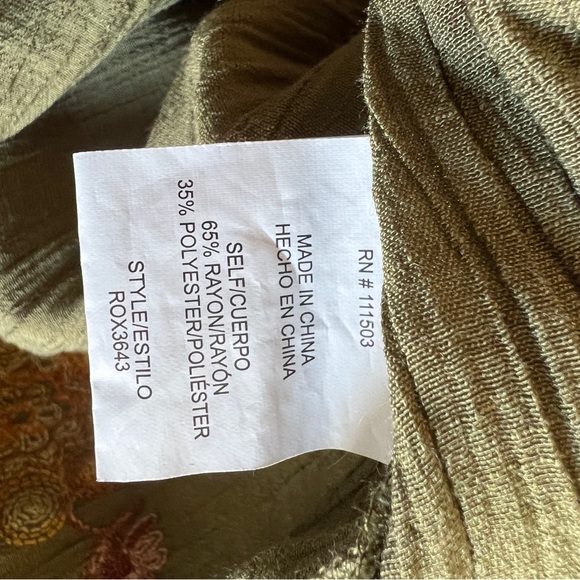 Fig and Flower Olive Green Embroidered Button-Up Long Sleeve Blouse Tunic - Picture 10 of 10